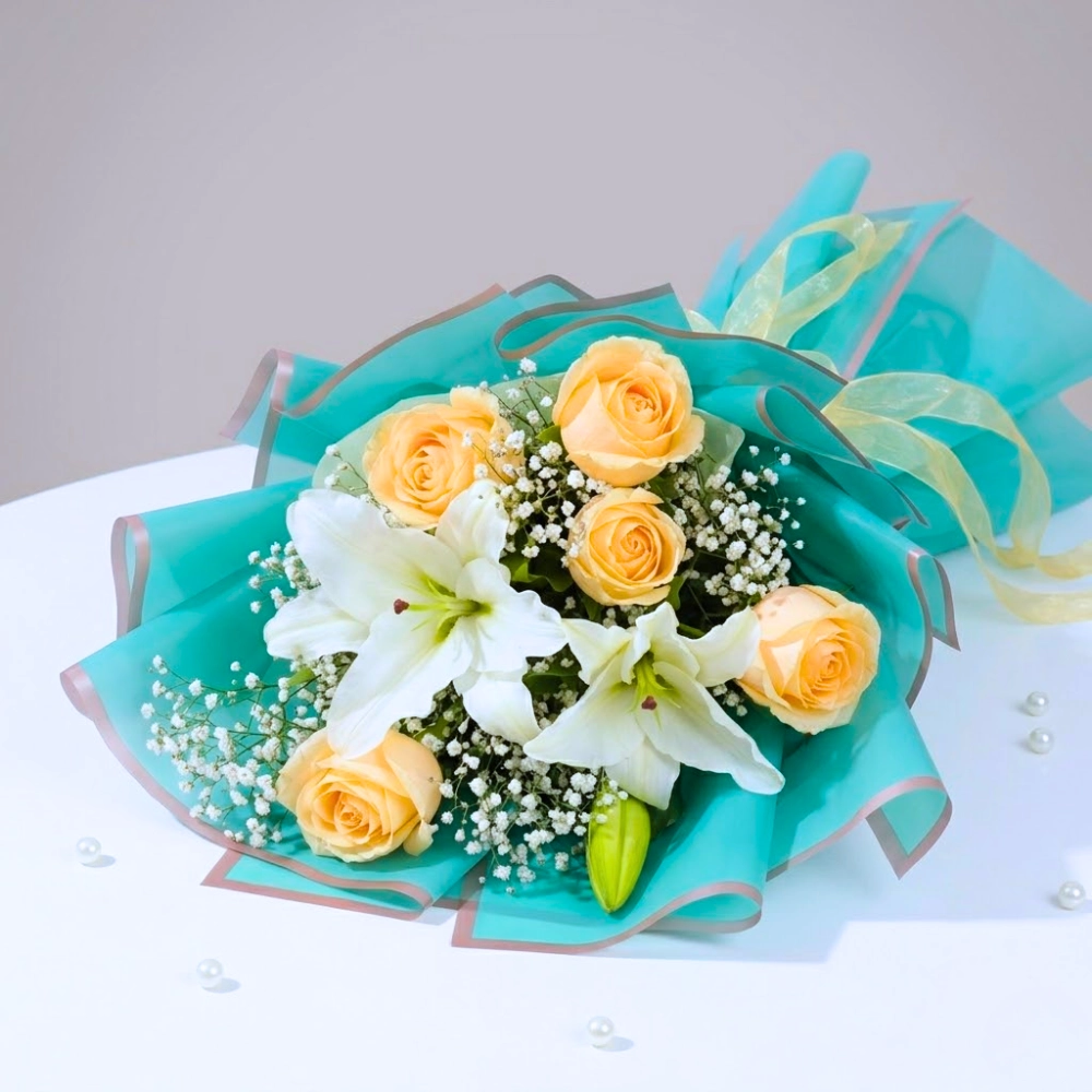Oriental Lily And Rose Bouquet in UAE