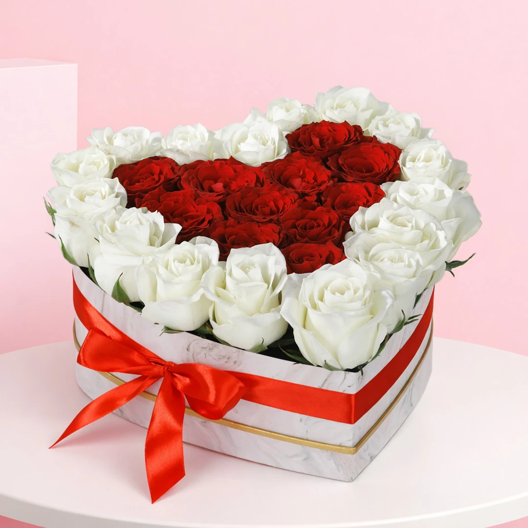 Red & White Rose Heart Box