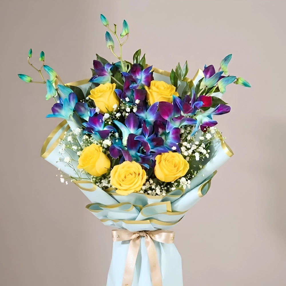 Romantic Rose And Orchid Bouquet in UAE