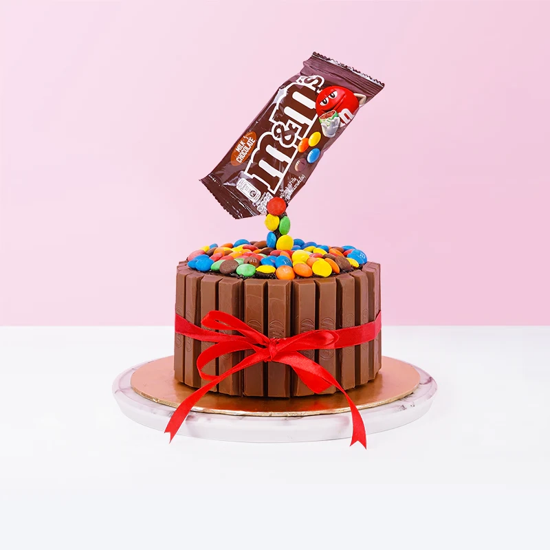 KitKat Chocolate Cake
